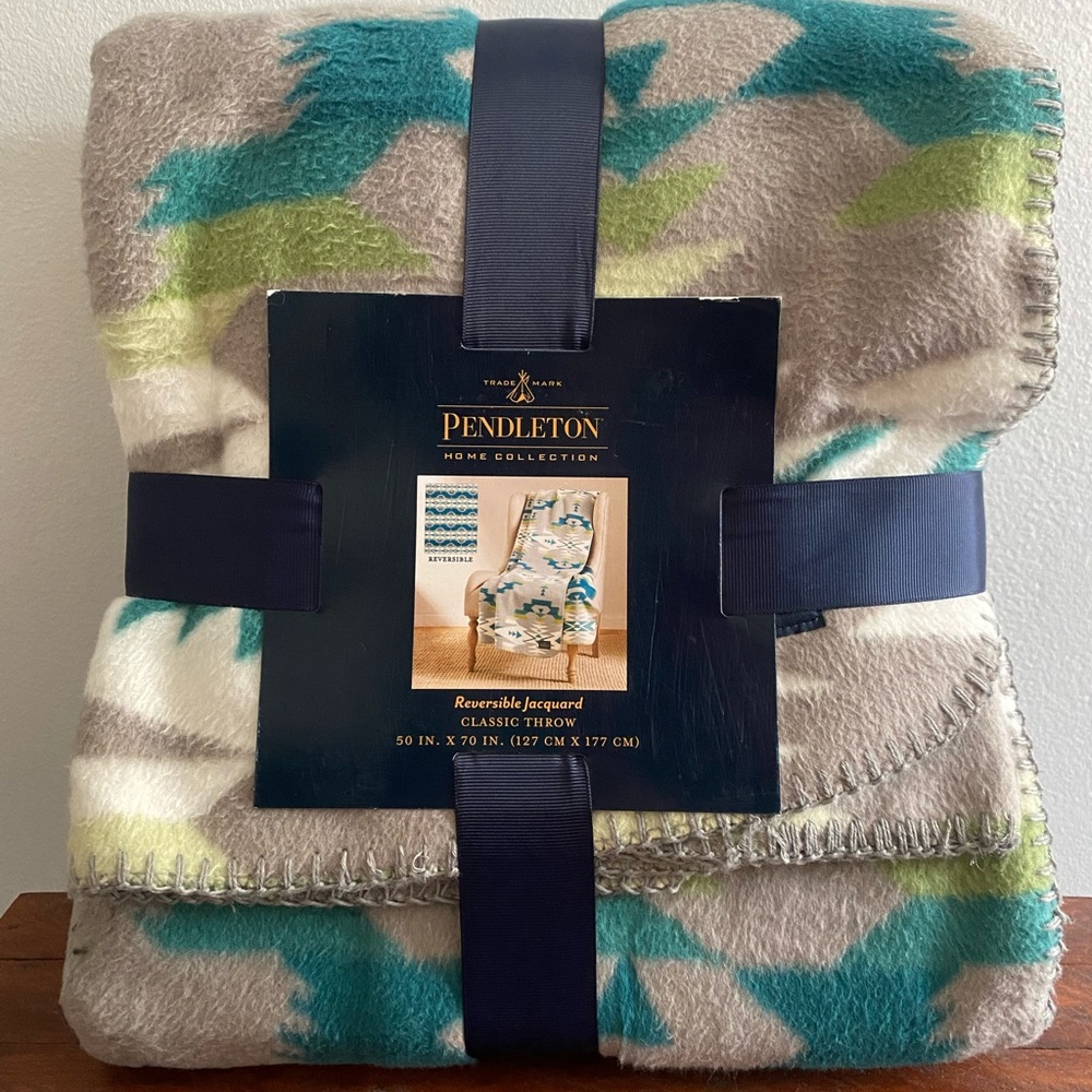 🧶2/$150 Pendleton Jacquard Classic Throw Blanket
